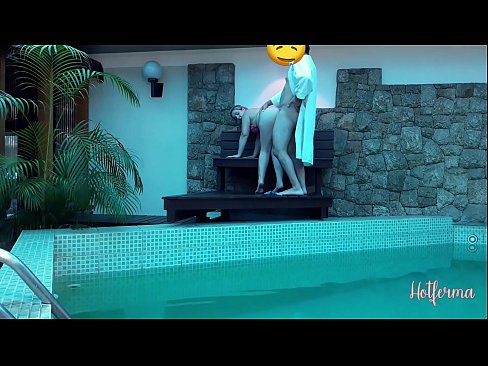 ❤️ Oga pe iranṣẹbinrin si awọn pool, sugbon ko le koju kan gbona ❤️❌ wa %yo.hentai-menu.ru ﹏